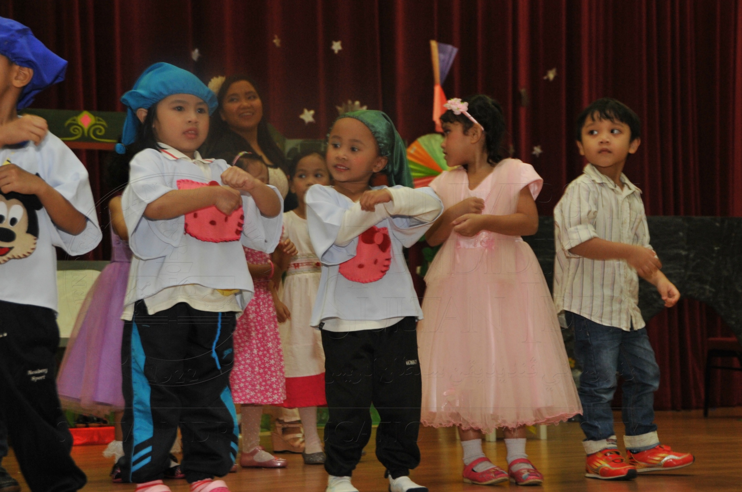 PRO15 163 KONVO HAS 0674